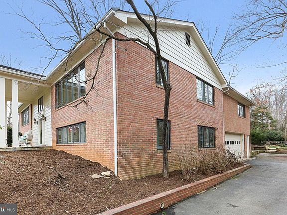 4th image of 9008 Colesbury Pl