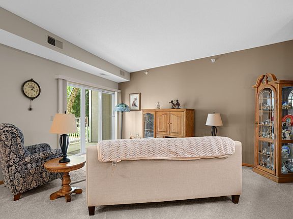 5th image of 5650 Boone Ave N APT 116