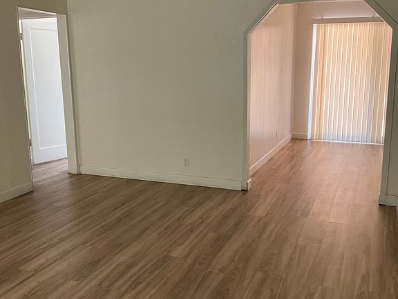 5th image of 1859 Bristol Ave