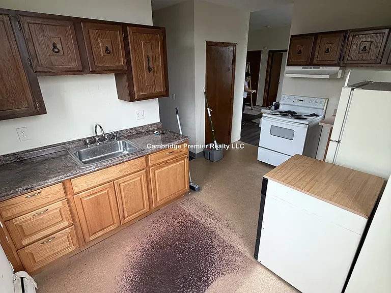 247 Pearl St #301 — Photo 6