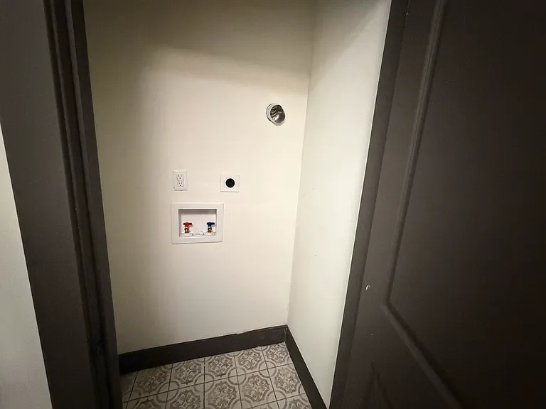 1130 Wilson Ave #1 — Photo 15