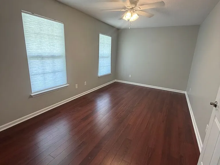 134 Kristins Dr — Photo 3
