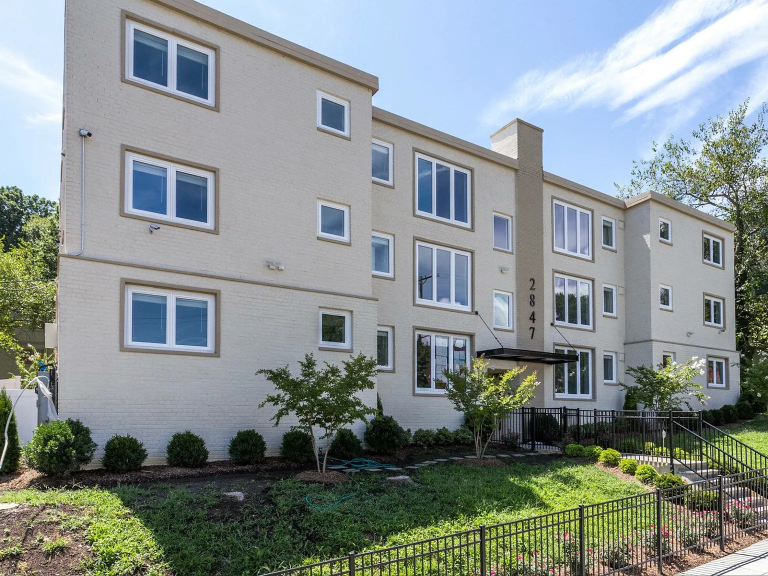 2847 Gainesville St. SE — Photo 2