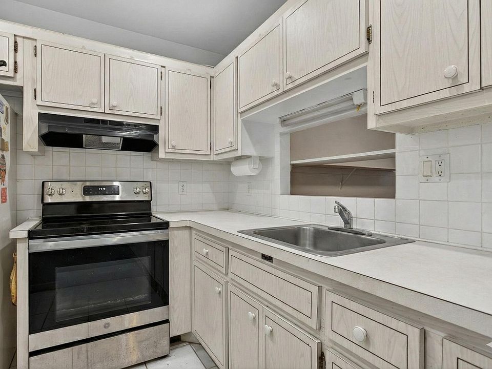 1st image of 5111 W Oakland Park Boulevard #105
