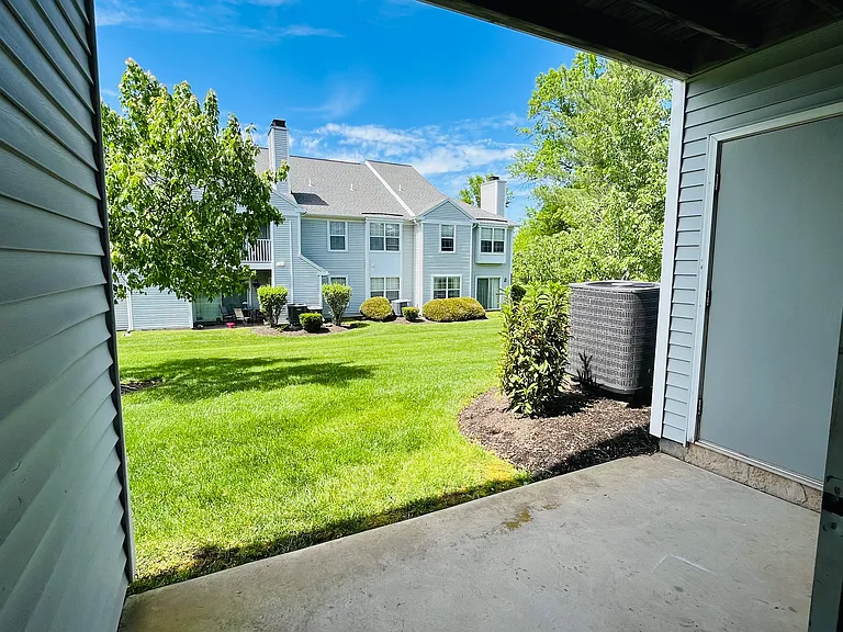 1105 Mews Dr — Photo 20