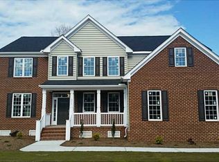 311 Patricks Creek Rd, Yorktown, VA 23692