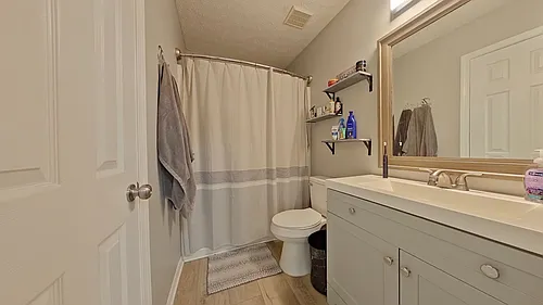 5 Chatelaine Cir SE Photo 1