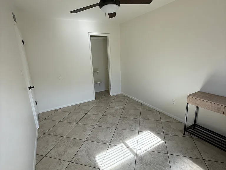 3128 N Tindle Blvd — Photo 2