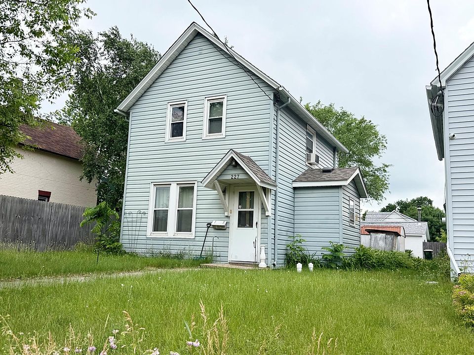 2nd image of 227 4th Ave N