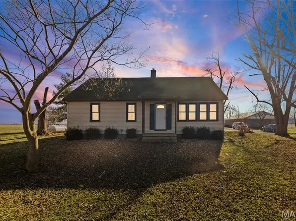 354 Pocahontas Ave, Pocahontas, IL 62275