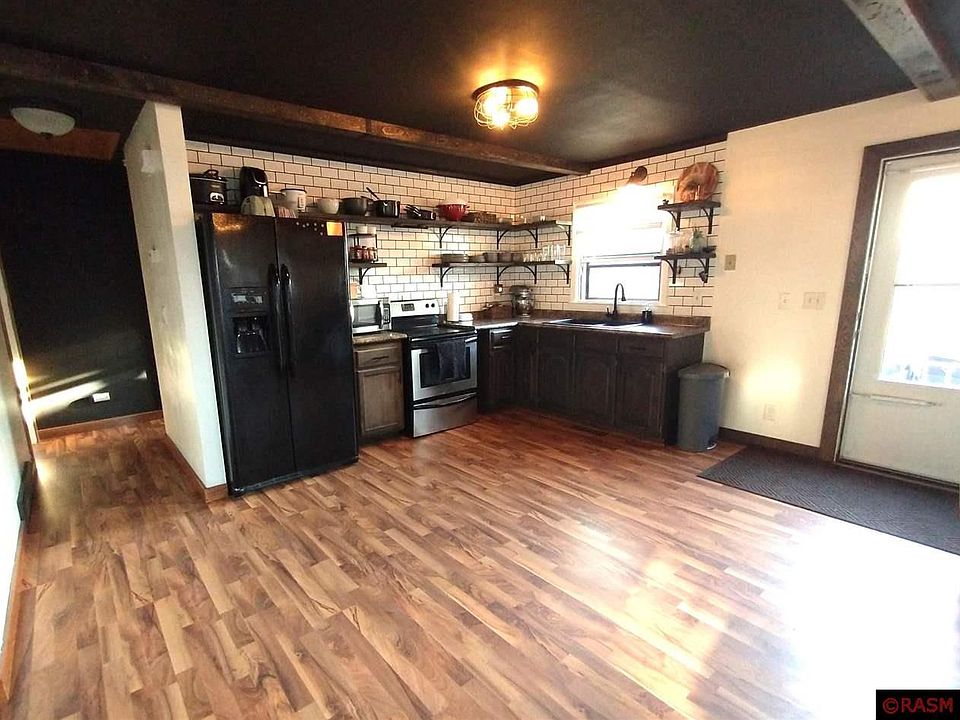 516 Summit St SE, Sleepy Eye, MN 56085 Zillow