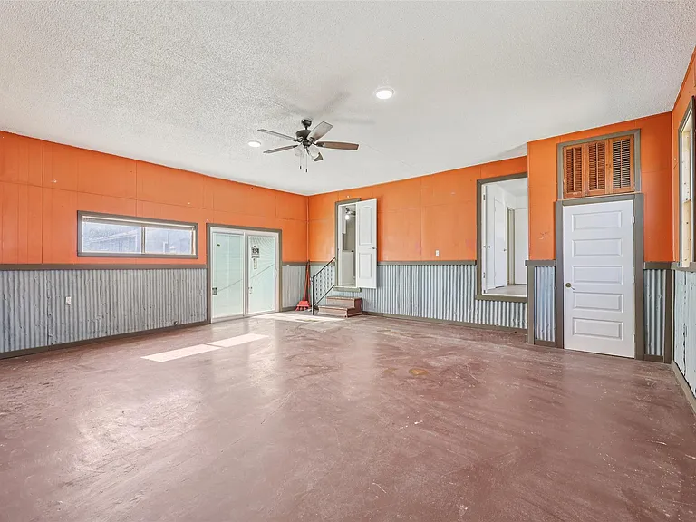 620 Barbara Dr — Photo 14