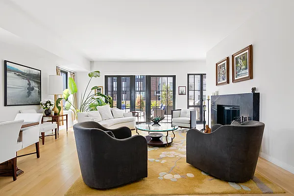 Sold by Christie's International Real Estate Group, LLC | media 21