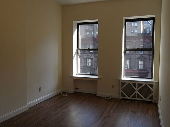 3rd image of 145 W 72nd St APT 4A
