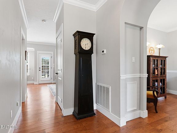3rd image of 1866 Silver Cloud Ln