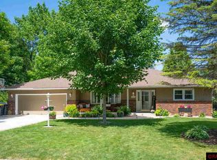 1614 Clare Ct, North Mankato, MN 56003