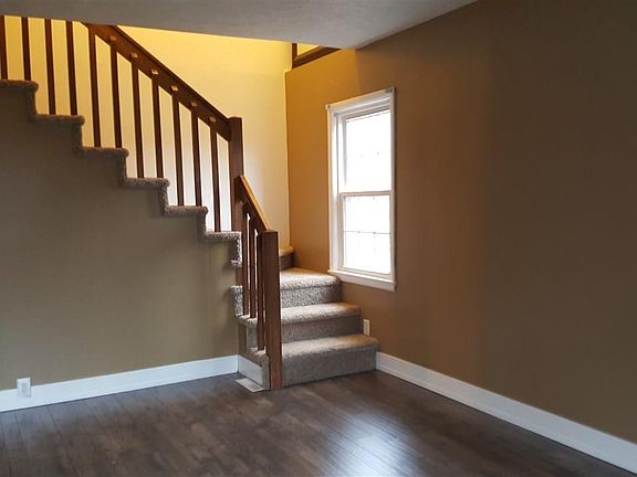 2nd image of 407 Linden Ave