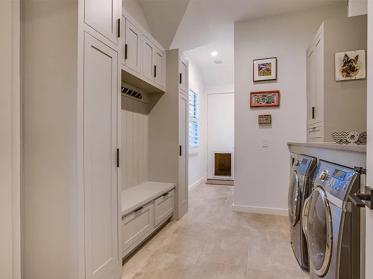 2045 Marydale Dr — Photo 32