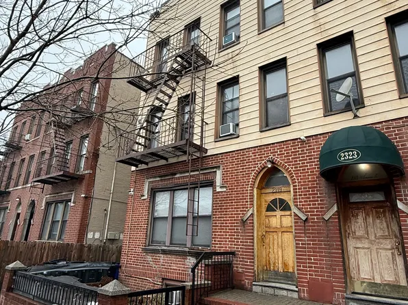 2319 Avenue Z image 2 of 7