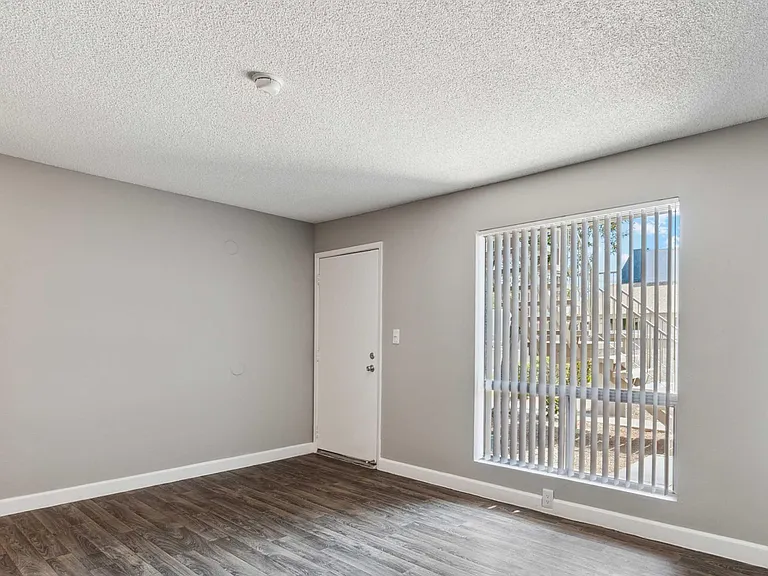 Sorrento Apartments — Photo 50
