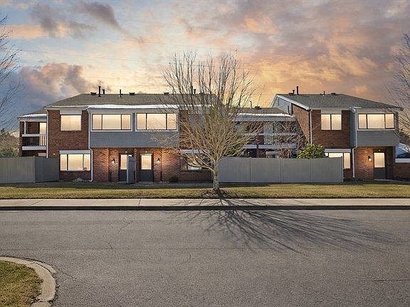 4th image of 34 Rosewood Dr #34