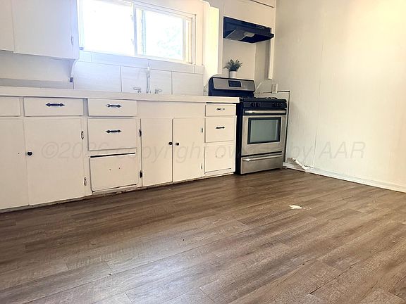 4th image of 2912 Ridgemere Blvd
