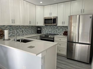 647 Waterside Dr, Hypoluxo, FL 33462