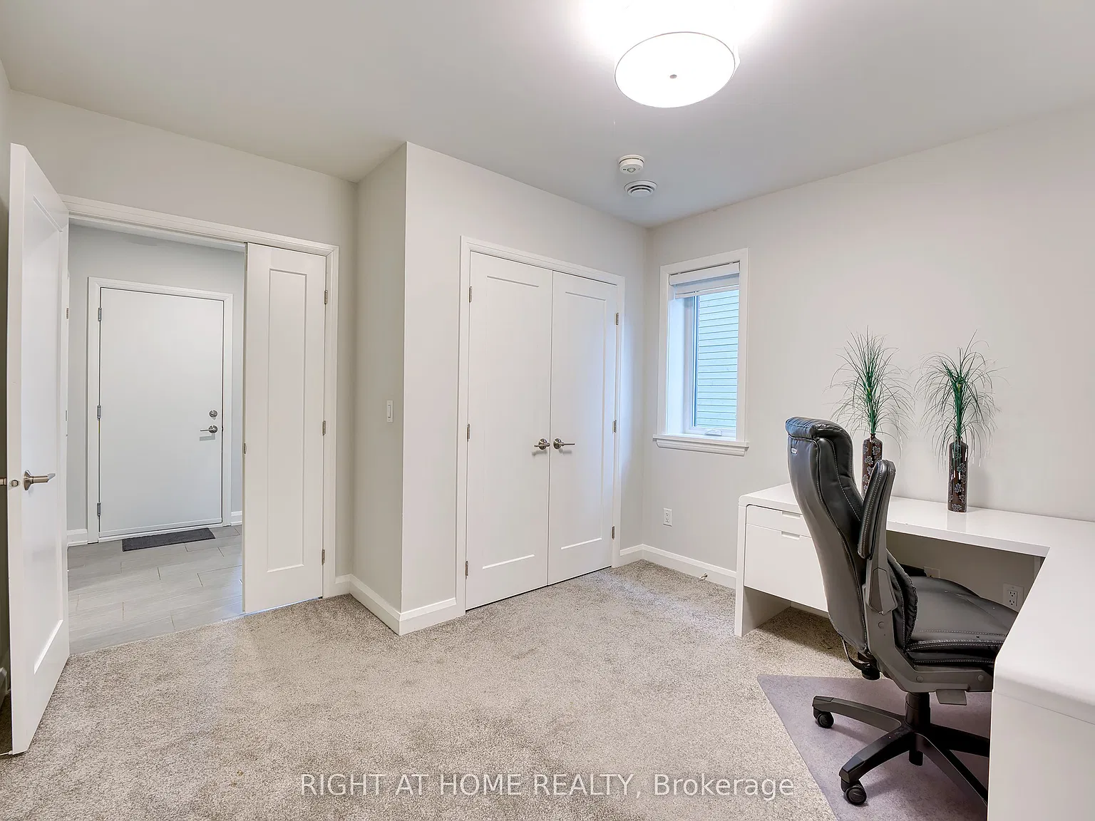 4 bed, $3,350 — Photo 4