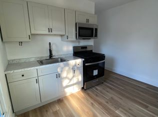 521 N 33rd St #2, Louisville, KY 40212