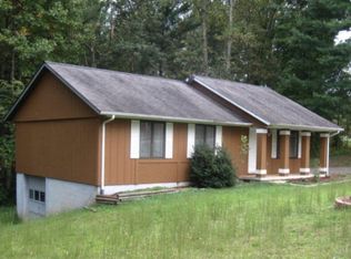 194 Midlawn View St, N Wilkesboro, NC 28659