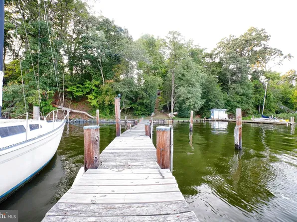 49 Slama Rd, Edgewater, MD 21037