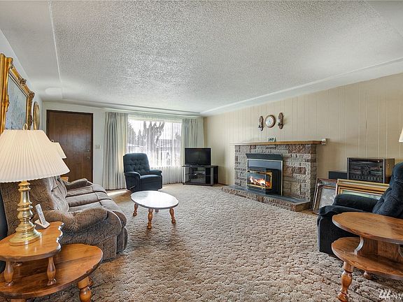 4th image of 7614 S Cushman Ave