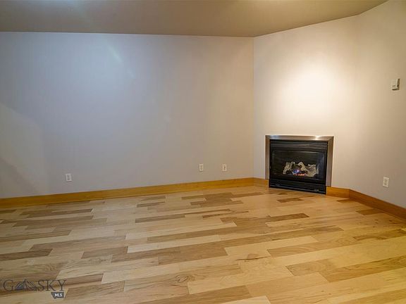 3rd image of 2827 Cattail St APT 3