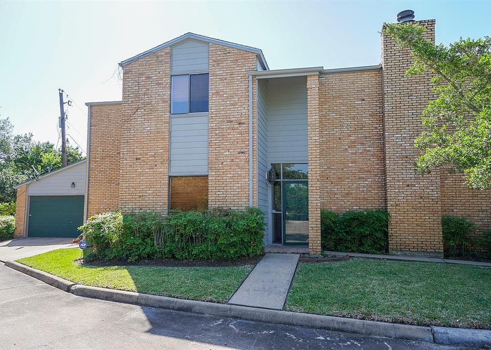Curb appeal galore! Immaculate landscaping and mature trees give this charming home a welcoming feel from the moment you pull up.