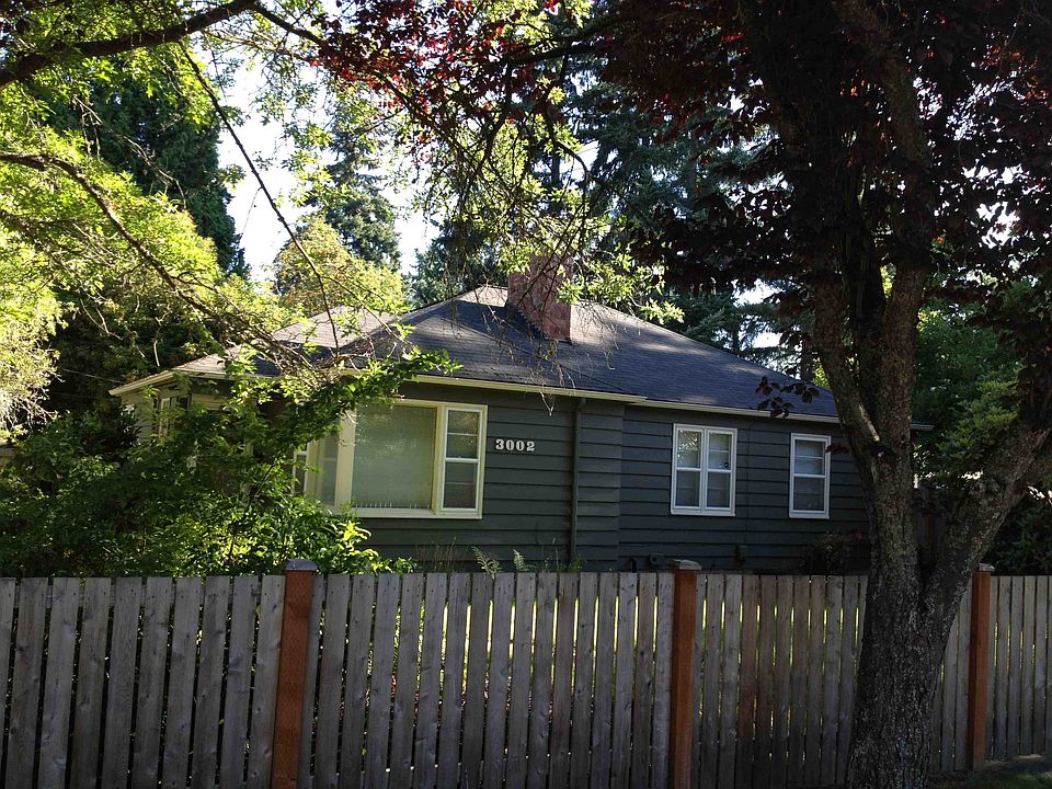 2nd image of 3002 NE 87th St