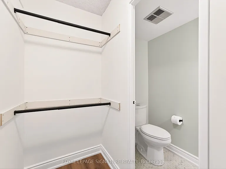 60 Inverlochy Blvd #309 — Photo 17