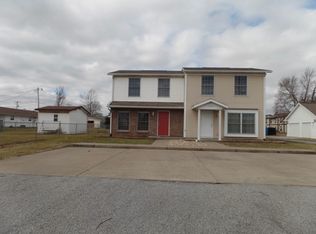 1302 N Bentley St APT B, Marion, IL 62959