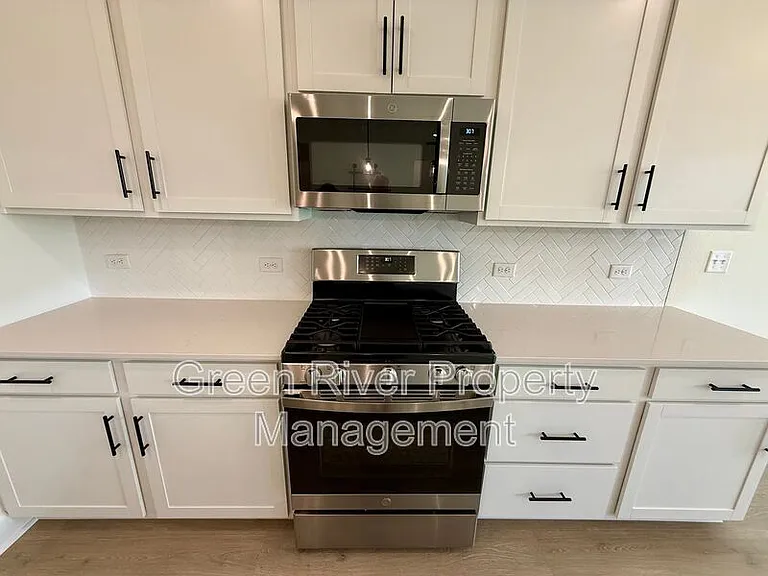 3435 Auvenshine Way — Photo 9