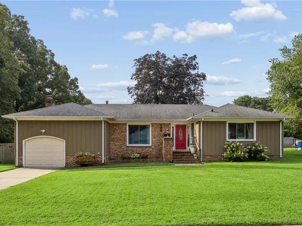 208 Tabbs Ln, Newport News, VA 23602