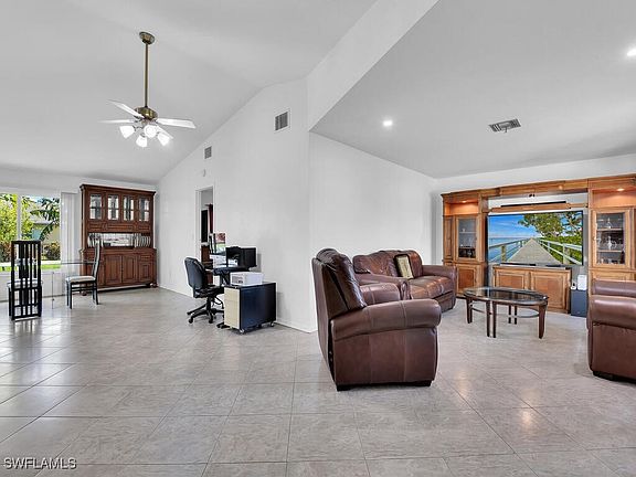 5th image of 1008 SE 42nd Ln