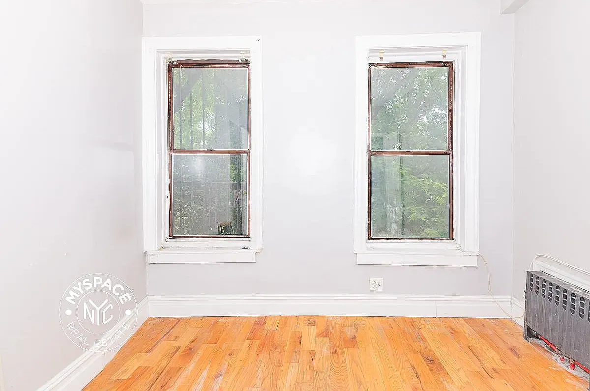 707 Sterling Place — Photo 4