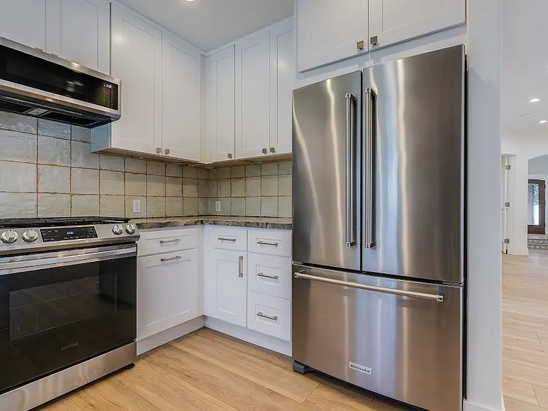 10385 Ilona Ave — Photo 17