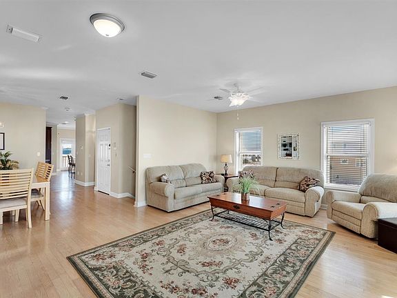4th image of 7761 Gulf Blvd