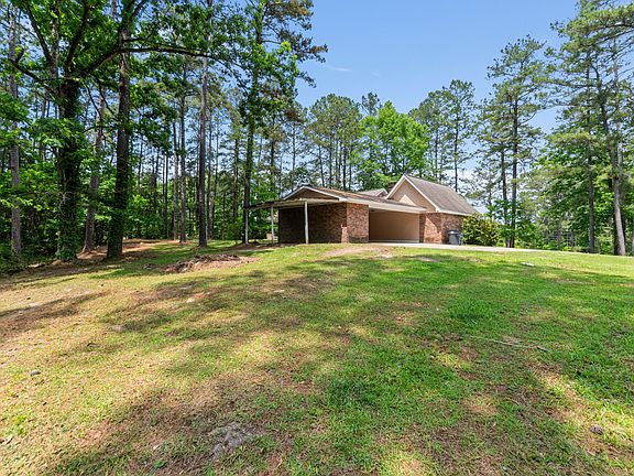 5th image of 100 Baywood Dr