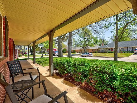 4th image of 3017 Kent Dr
