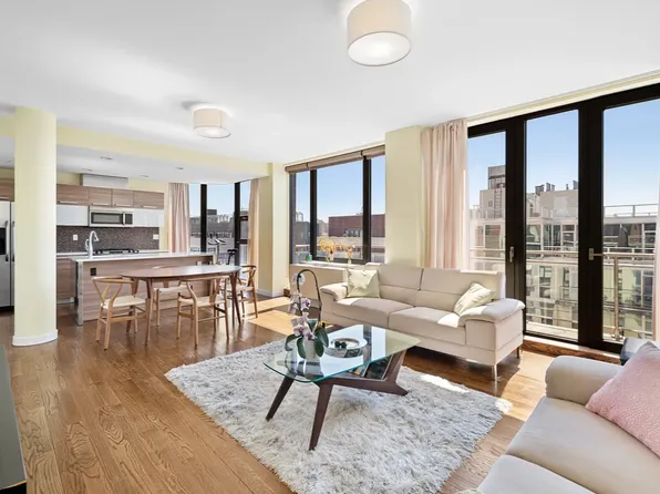 2833 Ocean Parkway image 1 of 25