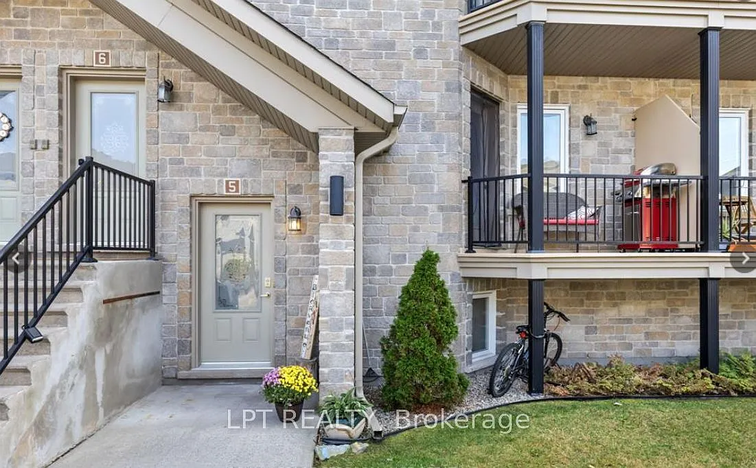 2 bed, $1,950 — Photo 2