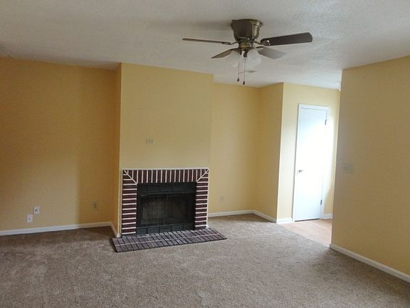 3rd image of 115 Cedar Grove Dr Unit A