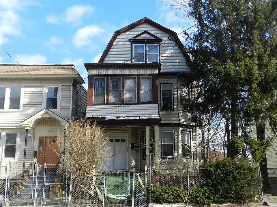1st image of 382 Sandford Ave