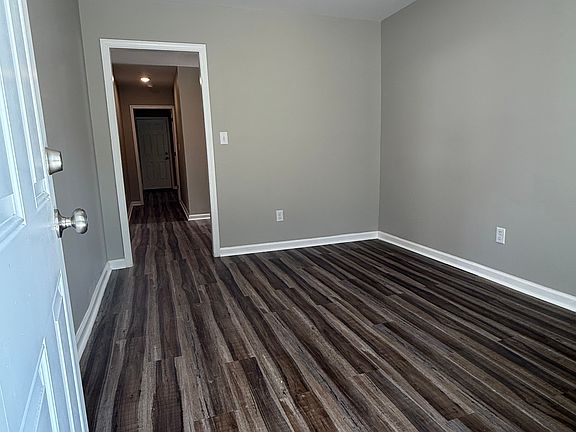 3rd image of 470 Govan Ave #470